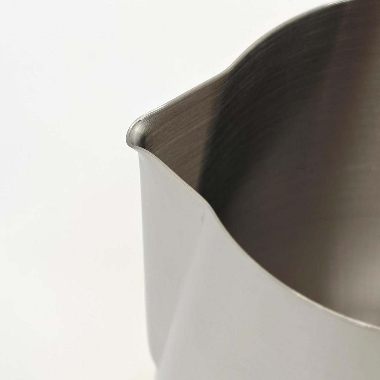 Swigrance Wax Pouring Pitcher